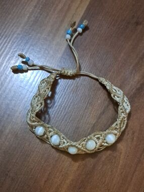 Handcrafted Cream Macramé Beaded Bracelet